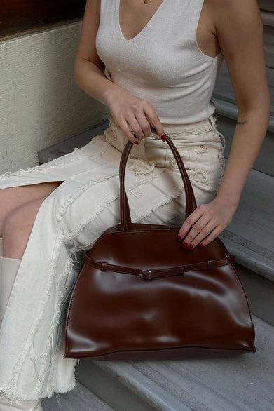 Molly Torba za Rame s Detaljem Pojasa – Ljeskovo