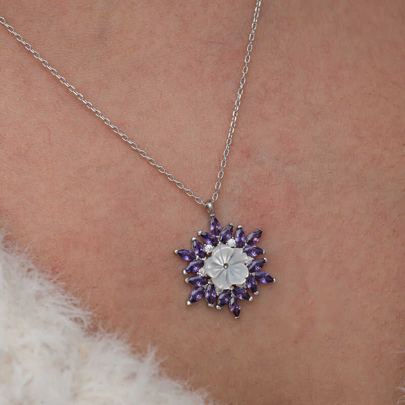 Srebrna Ženska Ogrlica s Ljubičastim Lotus Cvijetom